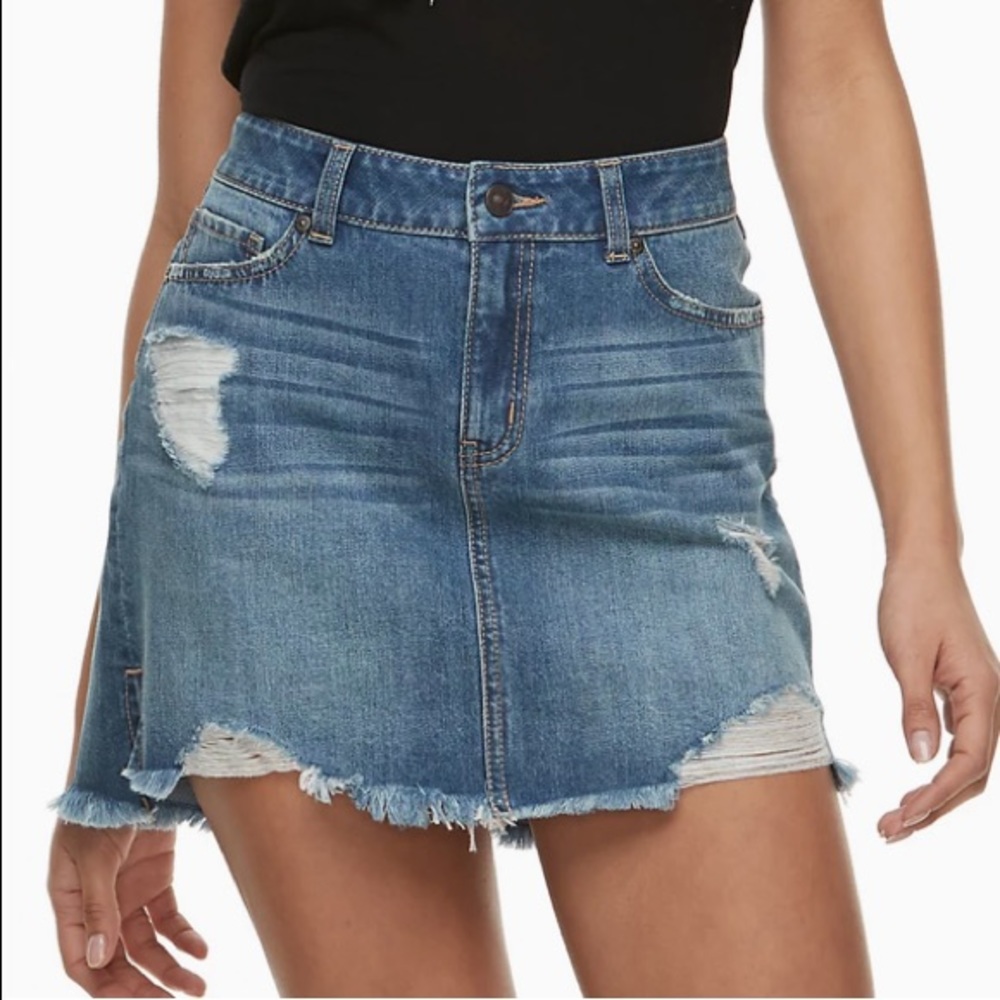 Rewash vintage reunion distressed denim mini skirt size 9/29